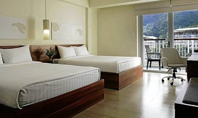 Nasugbu Apartment | Pico Sands Hotel Premier Lagoon Room