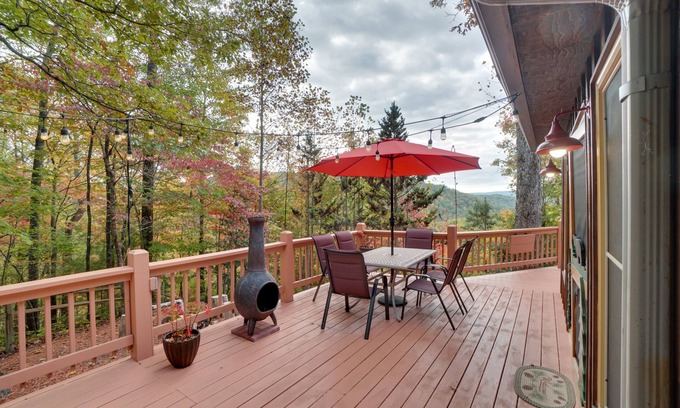 Clayton Cabin | Picturesque Clayton Cabin w/Mountain Views!