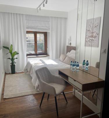 Stare Miasto Bed & Breakfast | Piernikarska 4 łazienki