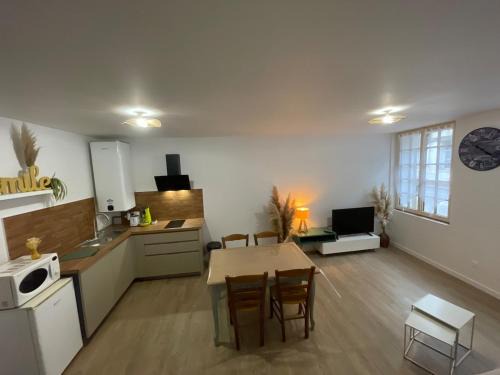 Montoire-sur-le-Loir Apartment | Pierre