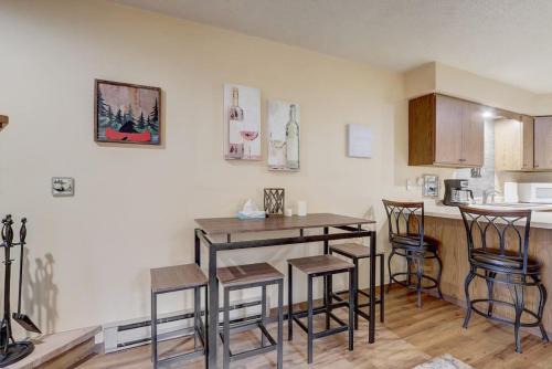 Lake Delton House | Piers and Pines at Island Pointe