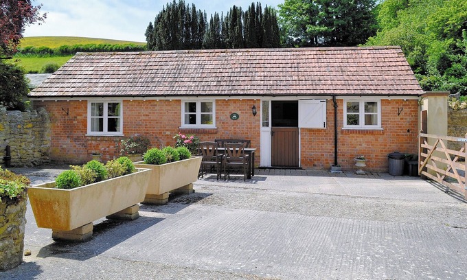 West Milton Cottage | Pig Sty Cottage - E1867