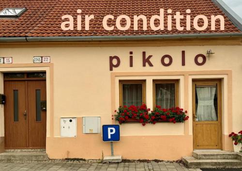 Nove Mesto nad Vahom House | Pikolo - izby na prenájom
