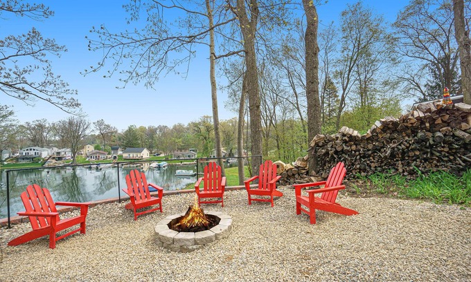 Plainwell House | Pine Lake Overlook- Lakeside house, hot tub w/a view! Pontoon rental options!