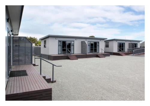 Kaiapoi Hotel | Pine Lake View Lodge
