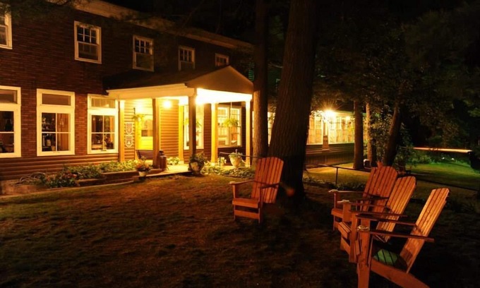 Bristol Cabin | Pine Lodge