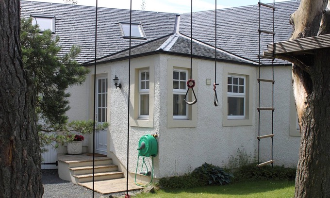 Peebles Cottage | Pine Lodge - Modern, luxurious, and well placed cottage with BT Full Fibre WiFi.