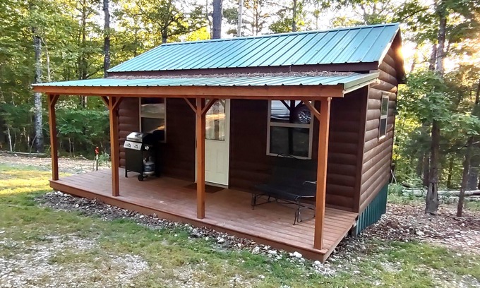 Jasper Cabin | Pine Ridge Cabin - A Cozy Getaway for Two near Jasper AR!