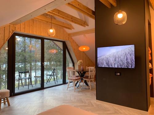 Gozd Martuljek Apartment | Pine Tree Holiday House