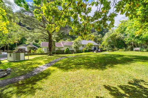 Pinehaven House | Pinehaven Cottage