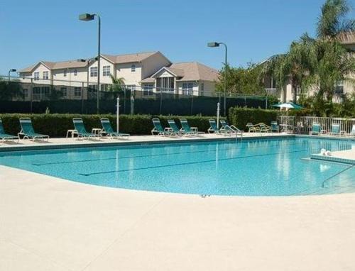 Vamo House | Pinestone Condo On Palmer Ranch