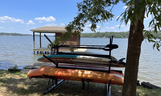 Dogwood House | Piney Woods Retreat on the Lake