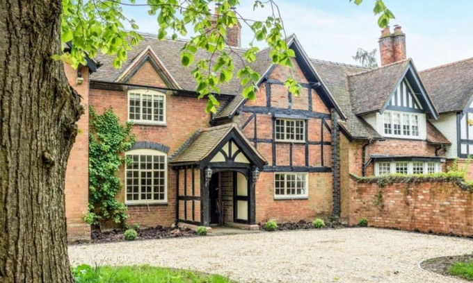 Uckinghall House | Pinley Hill House