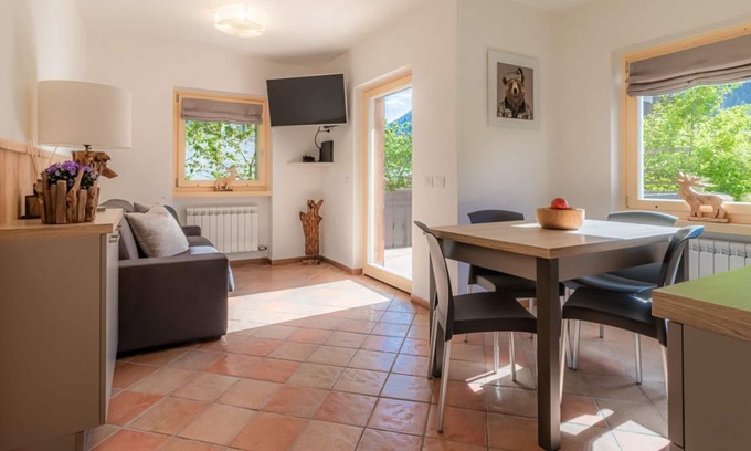 Giustino Apartment | PINZOLO TWO-ROOM APARTMENT 4 BEDS - WIFI AND TERRACE
