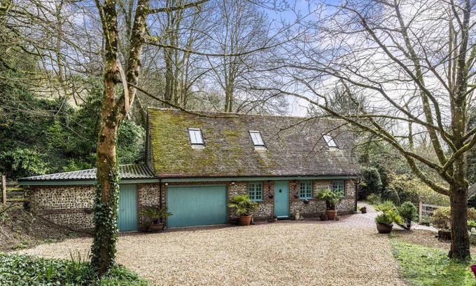 Milton Abbas House | Pip's Hideaway