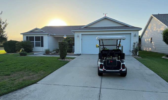 Lynnhaven House | Piper's! On The Golf Course, Across From The Pool!