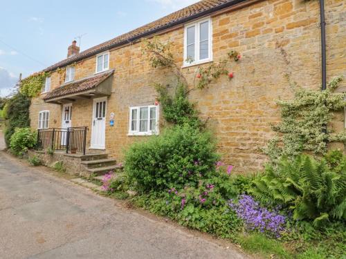 Bridport House | Pippins Loders