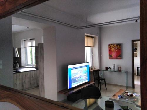 Piraeus Apartment | Piraeus Suite~Ermioni Villas