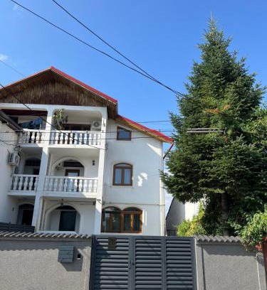 Sector 5 Apartment | Piramidei Aparthotel