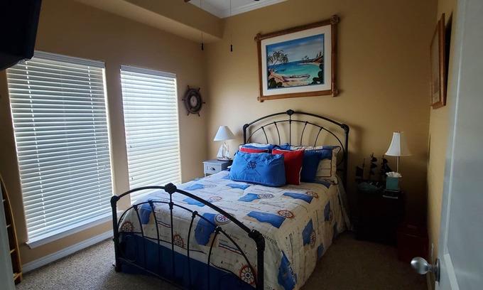 Pirates Beach House | Pirates Beach getaway, full of amenities and close to the beach