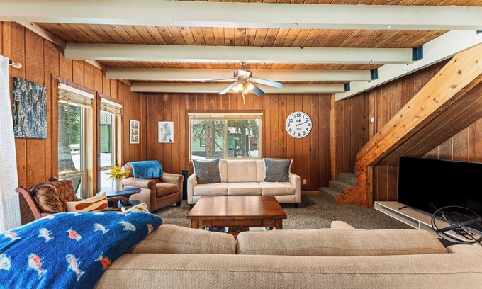 Tamarack Resort House | Piston Peak Cabin - 1/2 mile from Tamarack