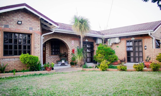 Lobatse House | Pitikwe Hill Guesthouse
