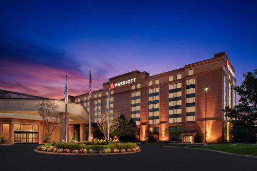 Cranberry Township Hotel | Pittsburgh Marriott North
