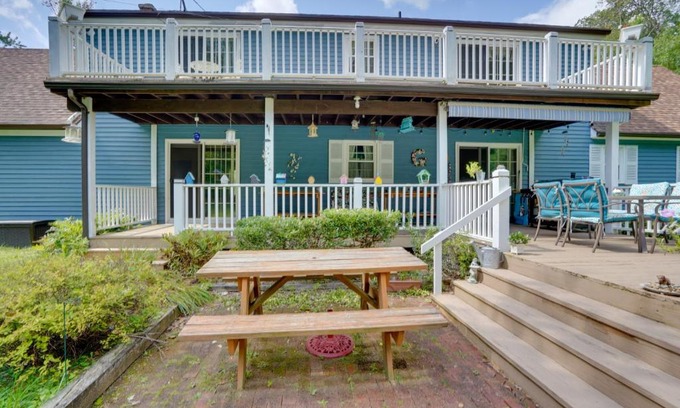 Pittsfield House | Pittsfield Home with Deck - 12 Mi to Jiminy Peak!