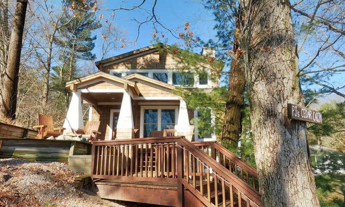 Spring Lake Cabin | PJ's Cedar Cabin - Luxury-Rustic at its Best!