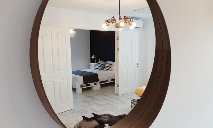 Galati Apartment | Plata numerar Norsk Skogkatt Galati - Big Tv DISNEYplus TV!