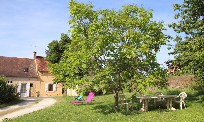 Saint-Crepin-et-Carlucet House | Pleasant cottage in the countryside 12 kms from Sarlat