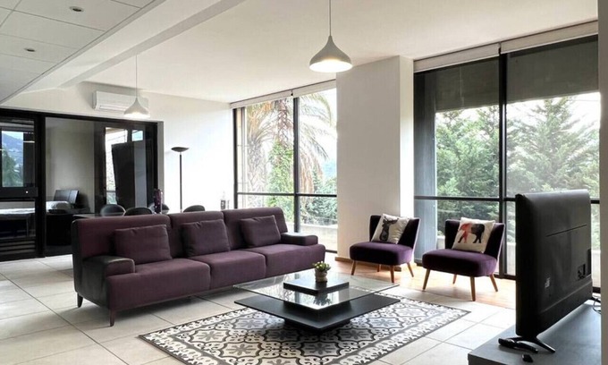 Duhur ash Shuwayr Apartment | Pleasant 1BR apt with green views - Jamhour