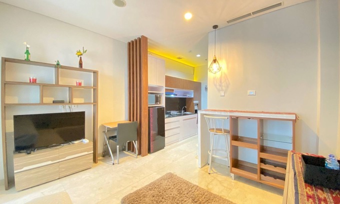 Dago Apartment | Pleasant 1Br Deluxe At Dago Suites Apartment Near Itb