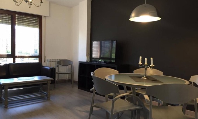 Calahorra Apartment | Pleasant and centrally located apartment well situated for exploring La Rioja