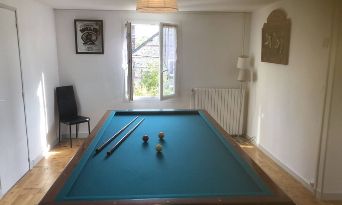 Montivilliers Apartment | Pleasant apartment in maison de maître.