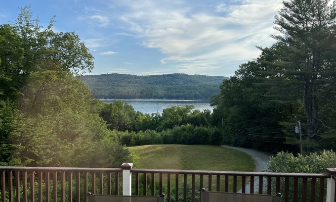 Elkins House | Pleasant Lake Escape: 3BR Home with Panoramic Views