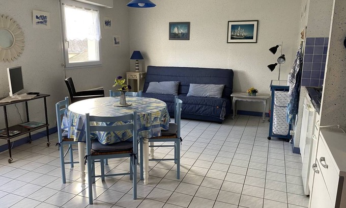 Saint-Cast-le-Guildo Apartment | Pleasant studio in a quiet location 200m from the main beach of Saint Cast