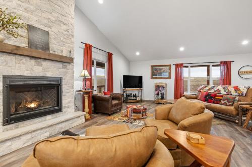 Sturgis House | Pleasant Valley Getaway