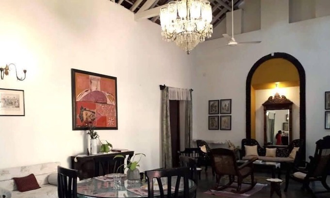 Benaulim House | Plush Colonial Home 1km from the Beach with 5★WiFi