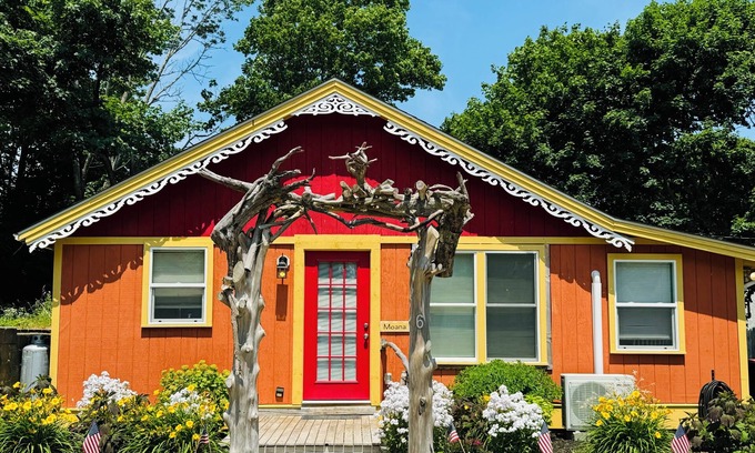 Plymouth House | Plymouth MA White Horse Beach Moana