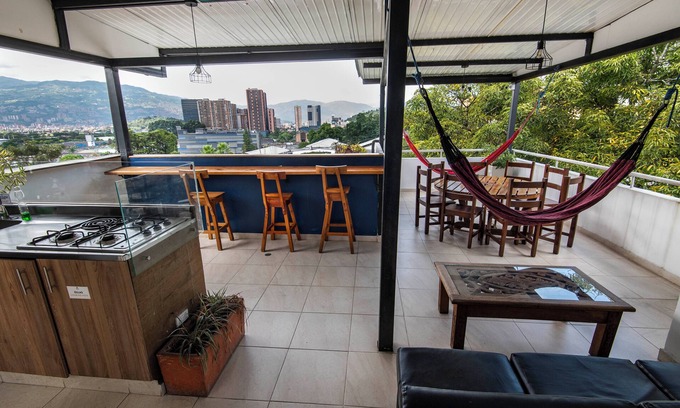 El Poblado Hotel | Poblado Guest House