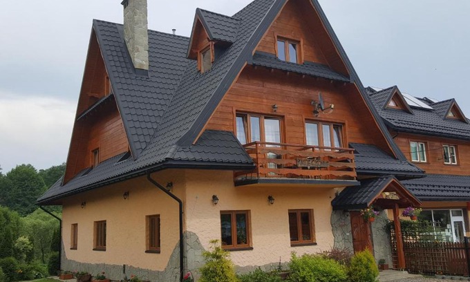 Cisna House | POD ROŻKAMI