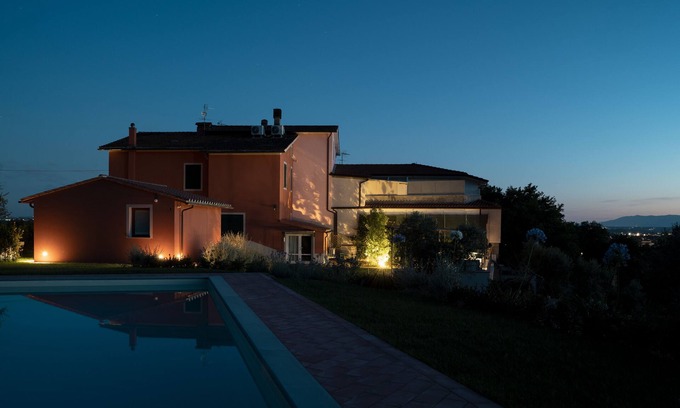 Lamporecchio House | Podere IL Quadro - Appartamento Quercia - Charming Country House