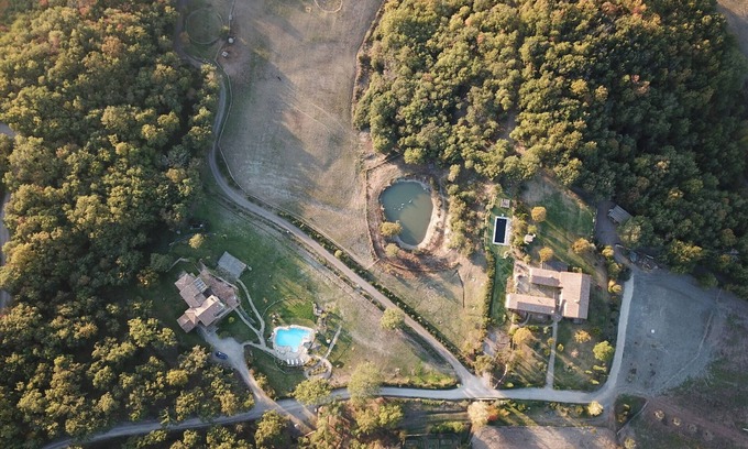 Castiglione d'Orcia House | Podere Vignalunga is 48 hectares property with 2 main villas plus 2 annex