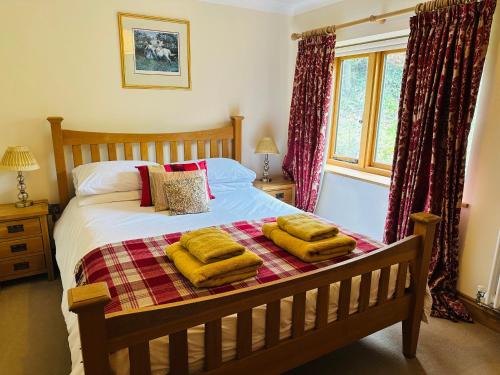 Petersfield House | Poet's Cottage, Steep - Rural Location - Sleeps 6