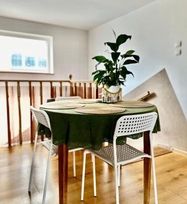 Targowek House | Pokoje na Zaciszu - Metro Zacisze