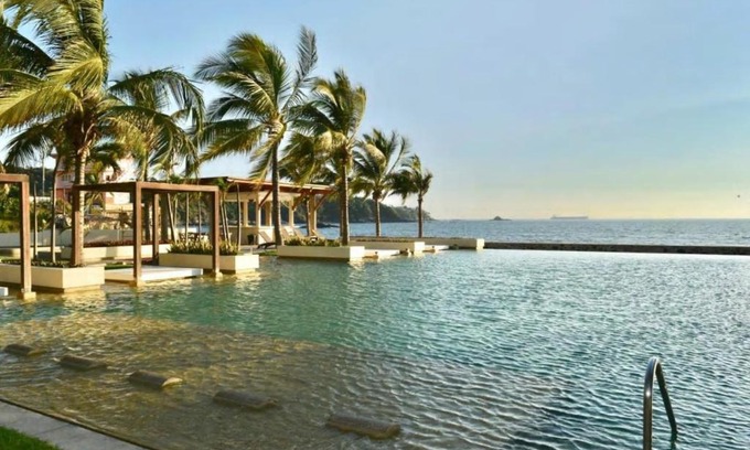 Olas Altas Apartment | Ponto Horizonte Manzanillo. Best place in Manzanillo! Luxury beach front condo, gorgeous views! Best place you can stay!with up to 8 people.