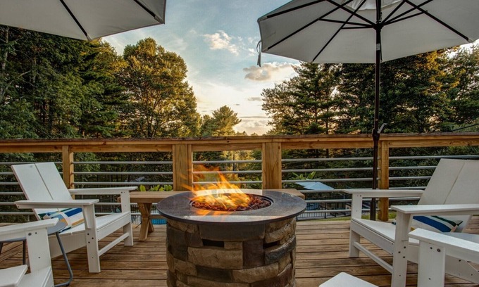 Hendersonville House | Pool Haus - SPECTACULAR property, Hot Tub, Private Pool; Asheville Destination!