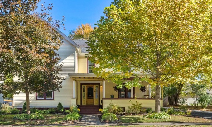 Canton House | Pool Table & More Spacious Family Fun