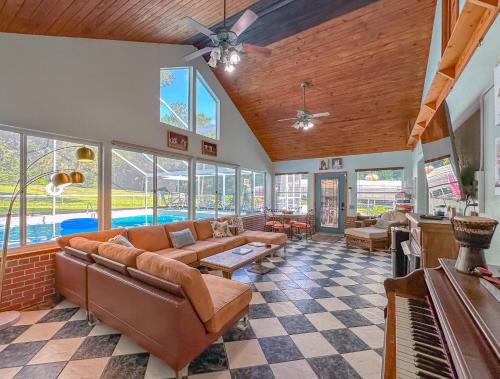 Tallahassee House | Poolhot Tub Sleeps 16 Game-filled Fun